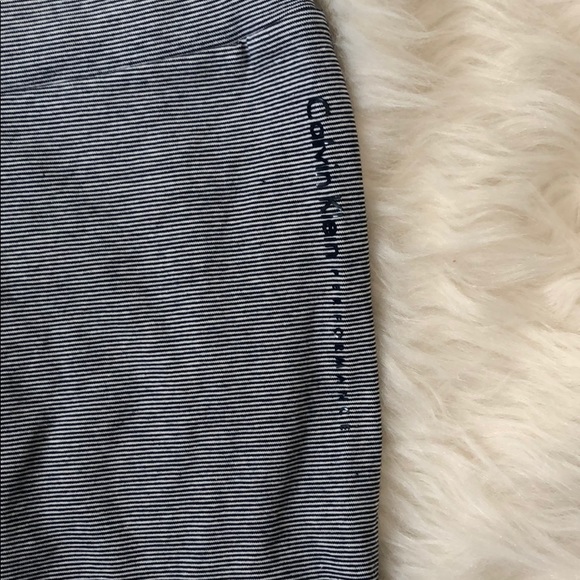 Calvin Kline Performance Capris SZ Med- 2 pairs! - Picture 3 of 6